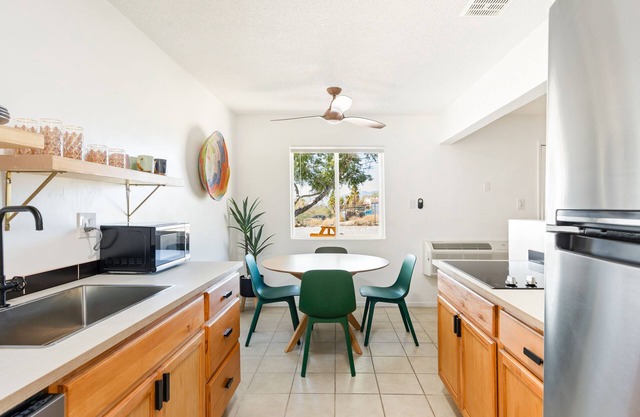 C4- Long Short Term Colorful/Fresh Remodeled Apt