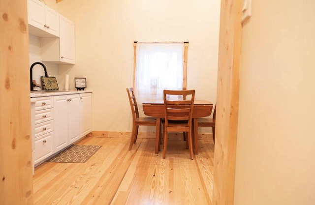 C5 - Cozy Lakeside Cottage in Temiskaming Shores