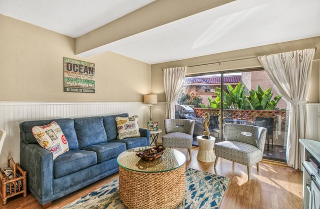 C50: Cozy Bahia Vista Condo, Private Balcony, BBQ, Pool