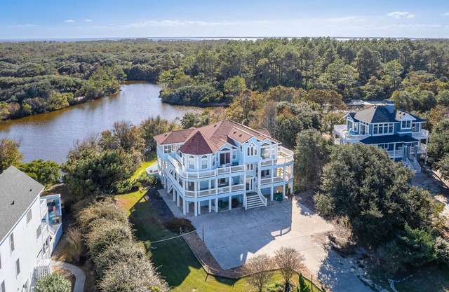 C6438 Angel of the Isle. 9 BR Pine Island Dream, Pool, Hot Tub, Pets OK