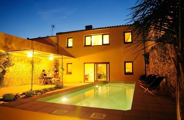 Ca l'Helena. Enjoy the Penedès, the wine region of Barcelona
