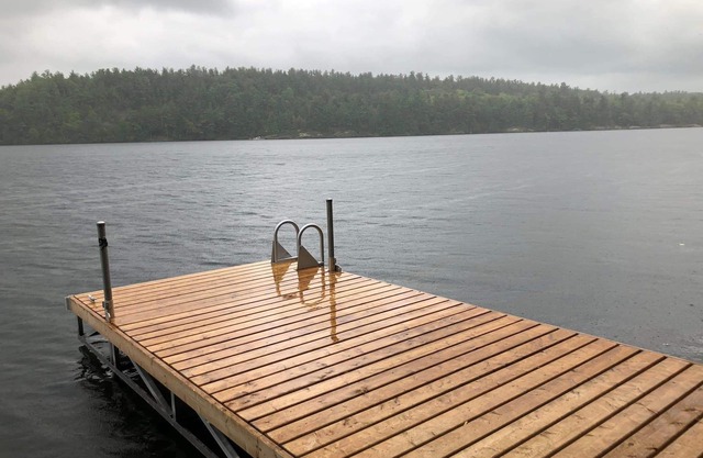 Charleston Lake Front Cottage 4 Bedroom