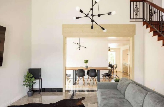 CA1 Fun And Central Home with Sauna