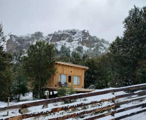 Cabaña con Parrilla y VISTA a la Montaña