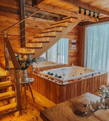 Cabana Rústica com vista para as Montanhas