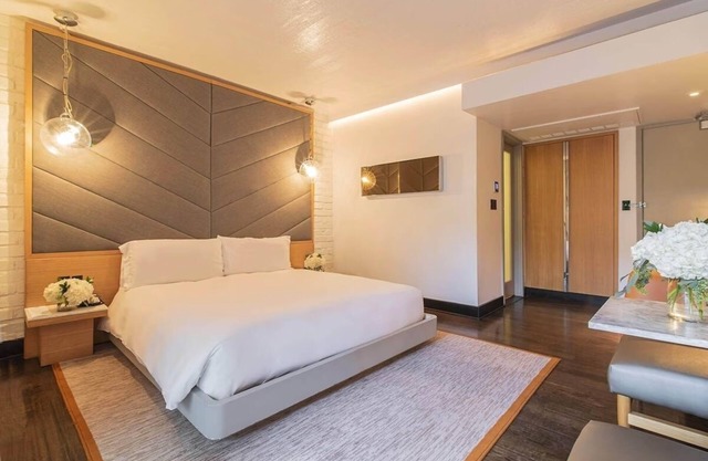 Cabana Room, The Hollywood Roosevelt, Historical Ambience, Near Dolby Theatre