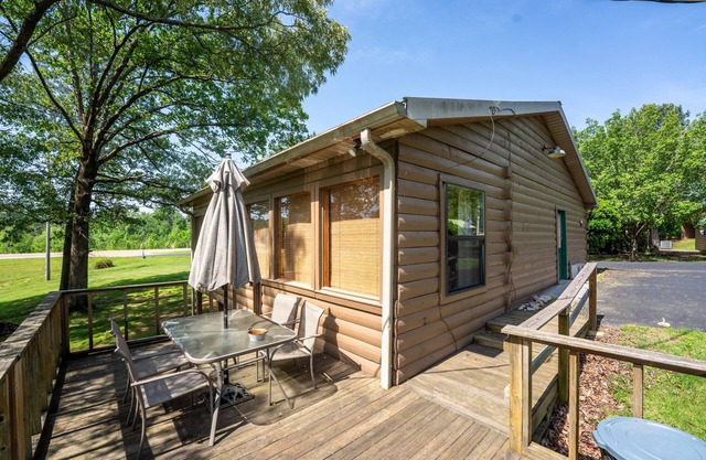 Cabin 2 at Fishtale Lodge