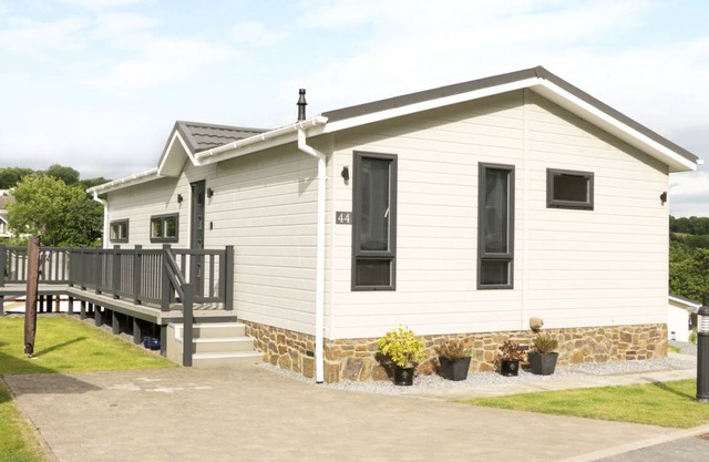 Cabin ∙ 2 bedrooms ∙ 4 guests