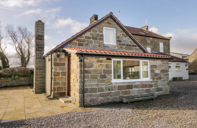 Cabin ∙ 2 bedrooms ∙ 4 guests