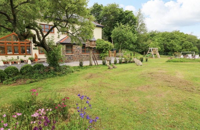 Cabin ∙ 6 bedrooms ∙ 11 guests