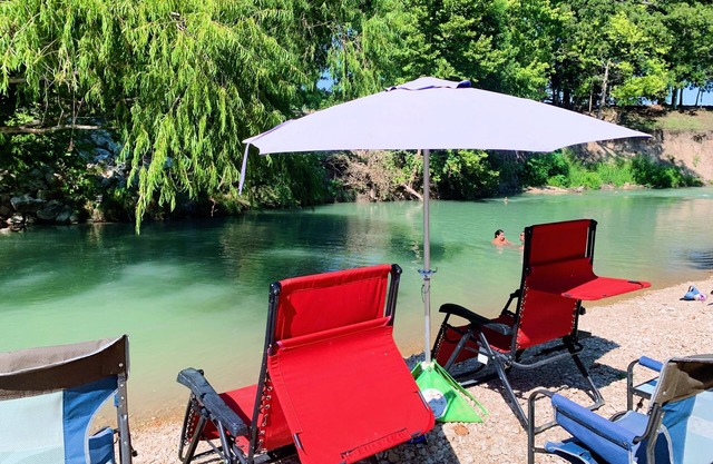Cabin at Son's Blue River Camp! Stay here & enjoy the gorgeous San Marcos River!