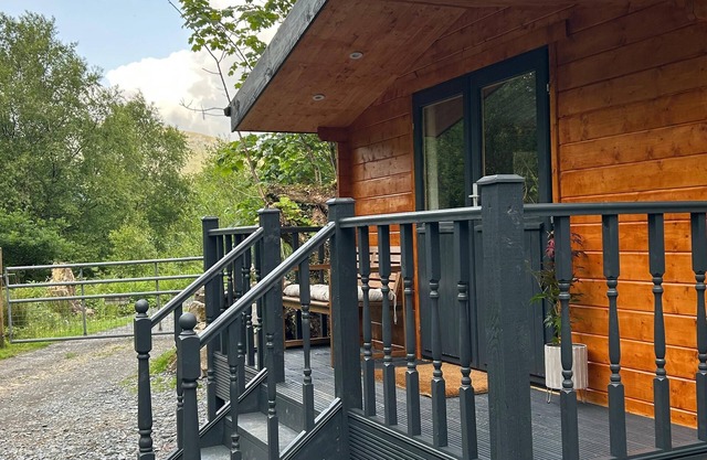 Cabin at the foot of Snowdon