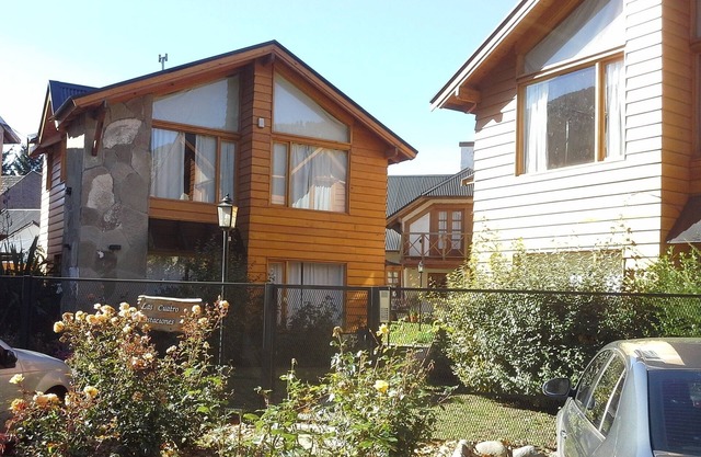 Cabin Cuatro Estaciones with mountain views