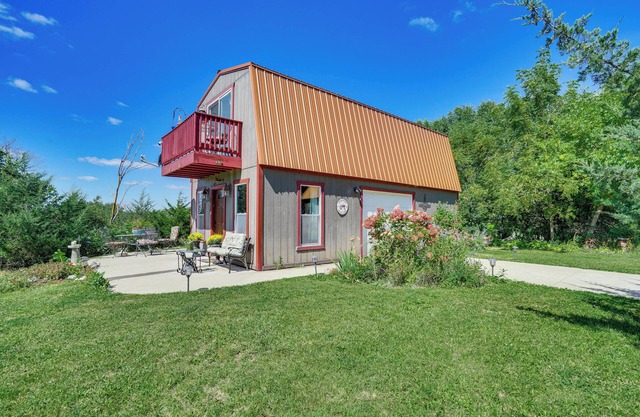 Cabin Near Cokato Lake w/Outdoor Oasis & Views!