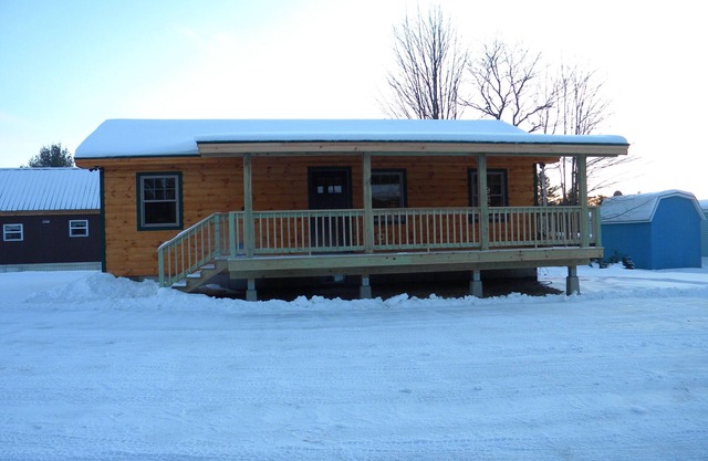 Cabin on Snowmobile trail a perfect start and ending for a perfect getaway