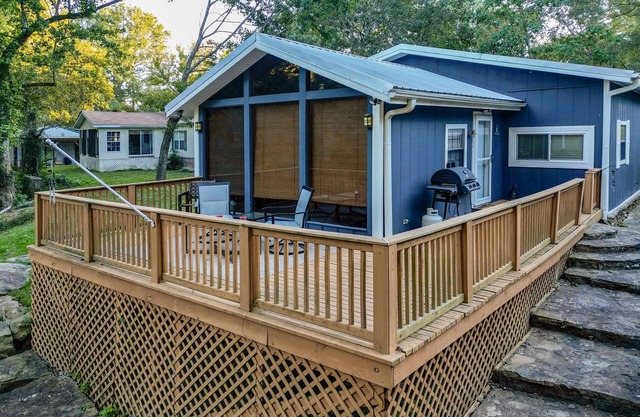 Cabin on the Little Red River