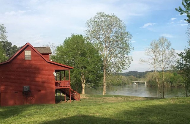 Cabin on the White River. Famous for clean, cold water and record size trout!