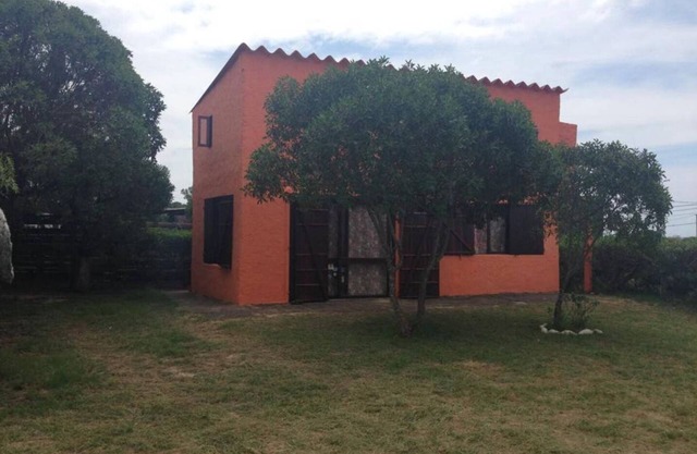 Cabin-type house 50 meters from Oceanic Beach In Arachania Bech Rocha Uruguay
