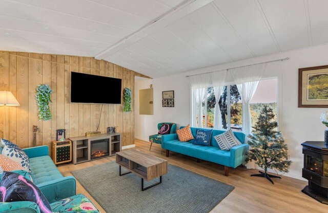 Cabin w/breathtaking view Stop before Tahoe