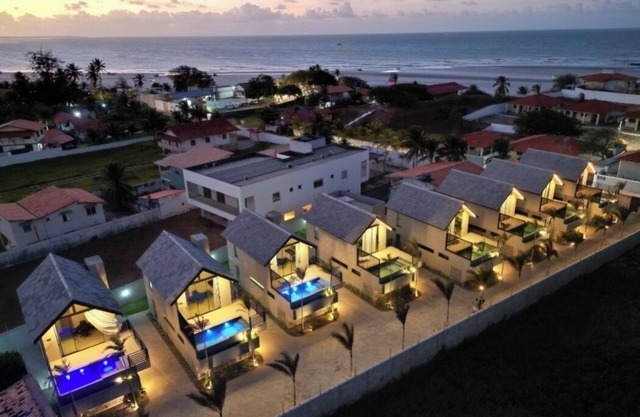 Cabin with pool at Farol Velho Beach