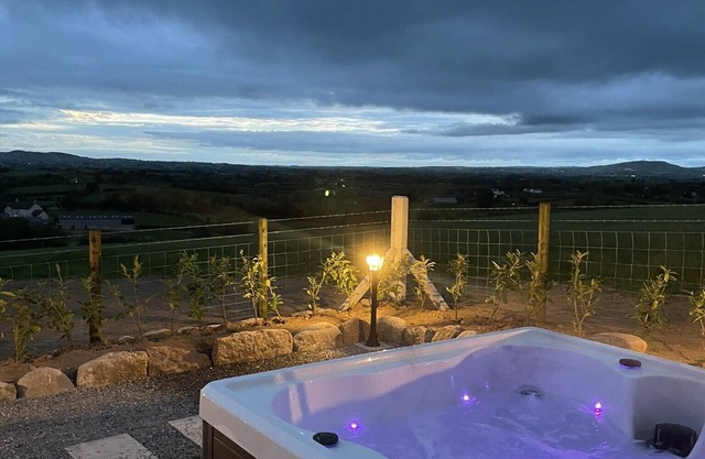 Cabra Cottage Luxurious Retreat.