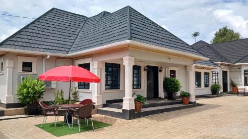 Cacecy Luxury Homes 2 -Bedroom