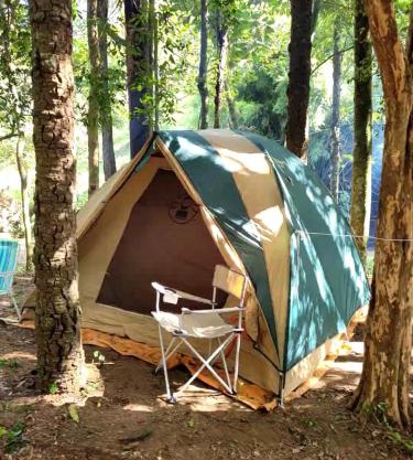 Cachoeira da Gomeira Hospedaria Camping