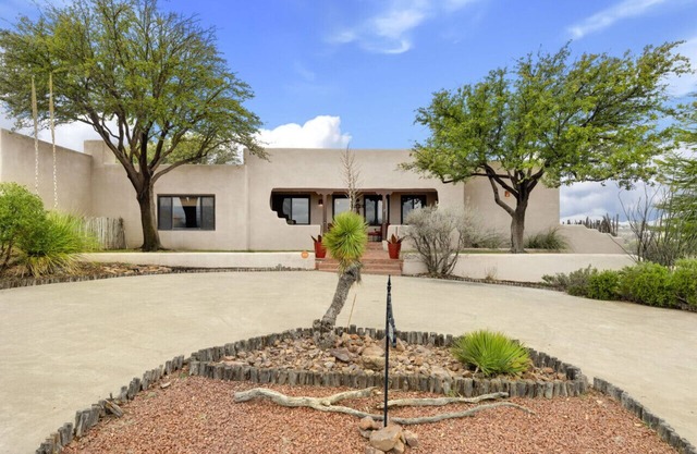 Cactus Rose - Enjoy wildlife and mountain views close to downtown Alpine