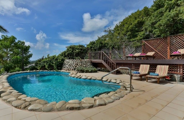 Cadasse 1BR in Windward Hills by Personal Villas - Pool Deck, Wonderful Gardens