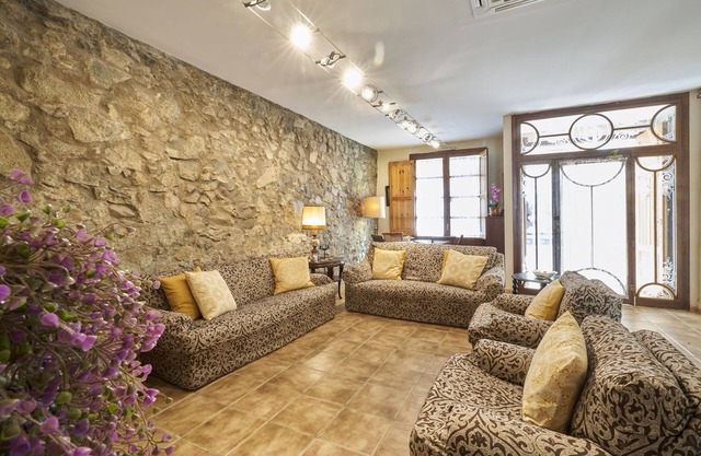 CAL PADRI1871 - 30min to Barcelona, Groups & Families, Stylish Beach Large House