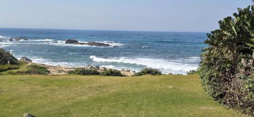 Calamari 9 - 6 Sleeper - 30 Steps From The Beach!