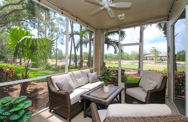 CALLING ALL GOLF ENTHUSIASTS! 2BR+Den 2BA Condo w/Golf Course & Water View