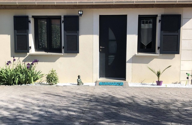Calm and soothing villa 10 minutes from Chantilly/30 minutes from Roissy and Paris