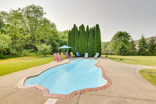 Calm Columbia Haven Outdoor Pool, Hot Tub!