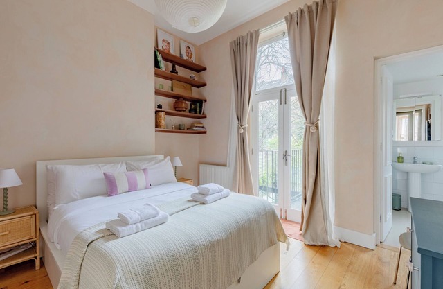 Calming 1BD Flat with Garden, Ladbroke Grove