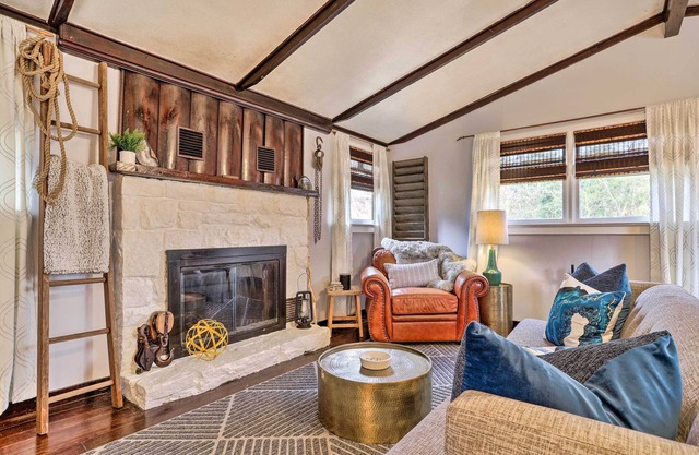 Calming Shenandoah Valley Cabin w/Hot Tub!