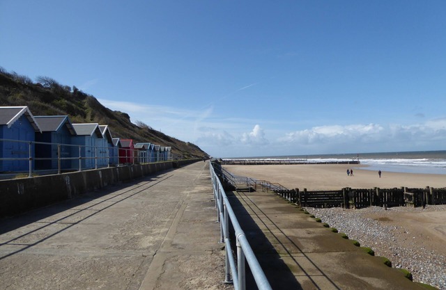 Camelot Cottage - coastal self catering cosy cottage.