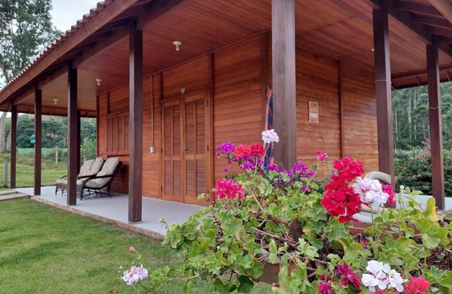 Caminhos da Serra do Tabuleiro - Chalé Araucária