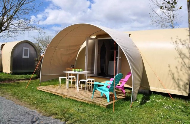 Camping Flower L'Abri-côtier * - Lodge Tent Coco Sweet 3 Rooms 4 People Without Toilet Blocks