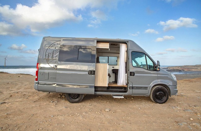 Camper Van 'Encuentra Tu Camino' with Air Conditioning