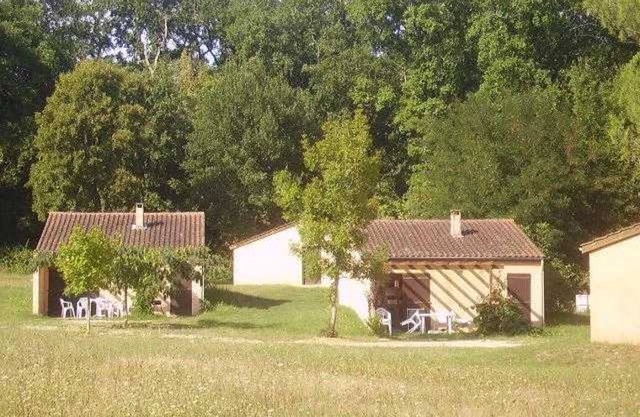 Camping 3 étoiles - Piscine - ccbahd0