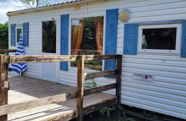 Camping 3 étoiles - Piscine - ccaideb