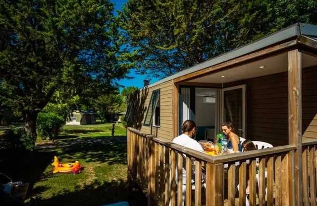 Camping 4 étoiles - Piscine - ccaaeag