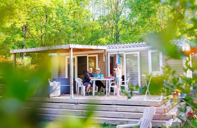 Camping 4 étoiles - Piscine - ccbade0