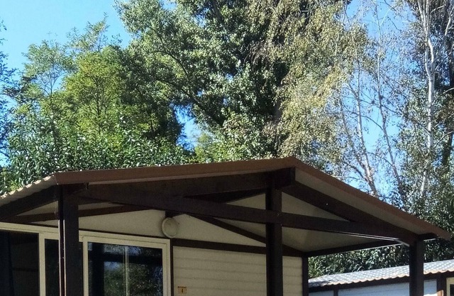 Camping La Bastide *** - Premier Chalet 3 Rooms 4 Persons