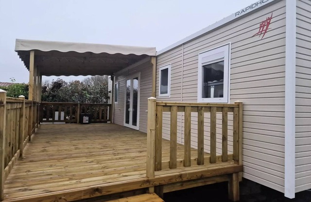 Camping Les P'tites Maisons dans la Prairie * - Family mobile home 4 people. - 2CH 4 people