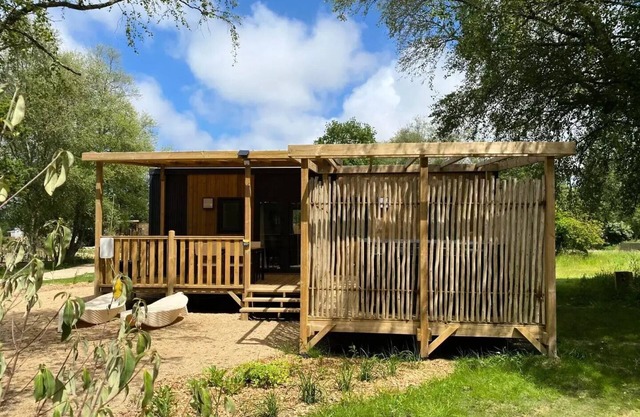 Camping maeva Respire Le Domaine de Mesqueau * - Lodge SERENITY-PREMIUM 3 Rooms 4 People + SPA + TV
