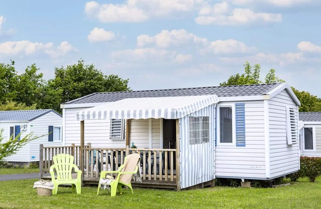 Camping Romanée L'Evasion * - Comfort Mobile Home 3 Rooms 4 People + TV
