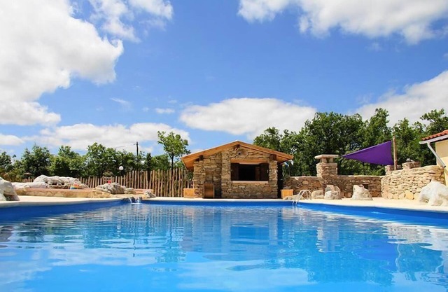 Campsite Les 3 Cantons**** - Tent Lodge 3 rooms 4 perspnnes