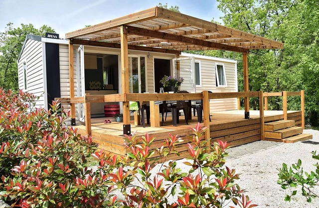 Campsite Les 3 Cantons* - Mobile home Lavaurette 4 rooms 6 persons